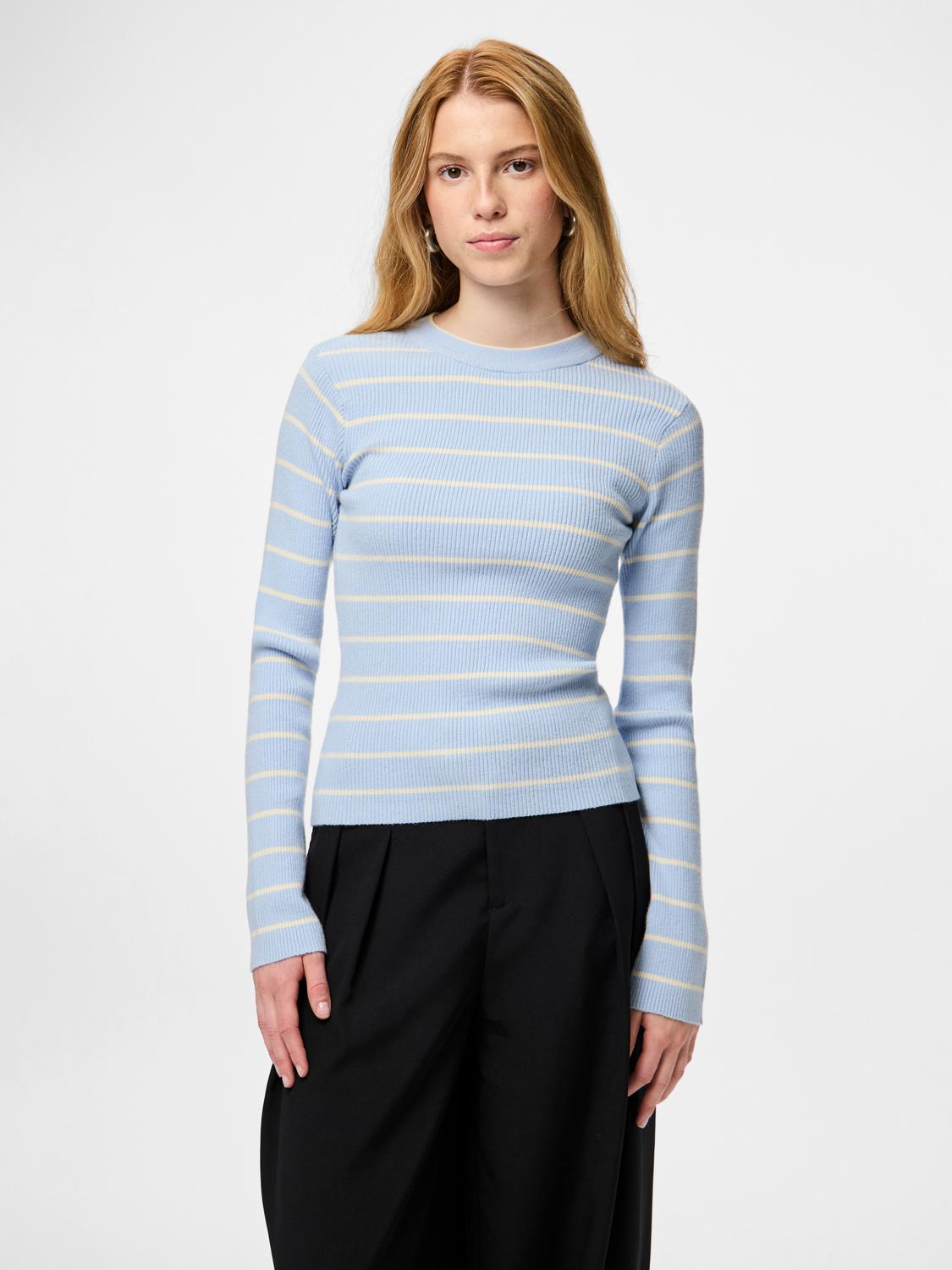 model_shot-front